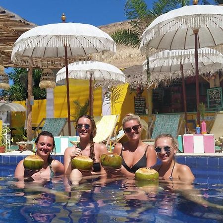 La Favela Hostel Gili Trawangan Kültér fotó